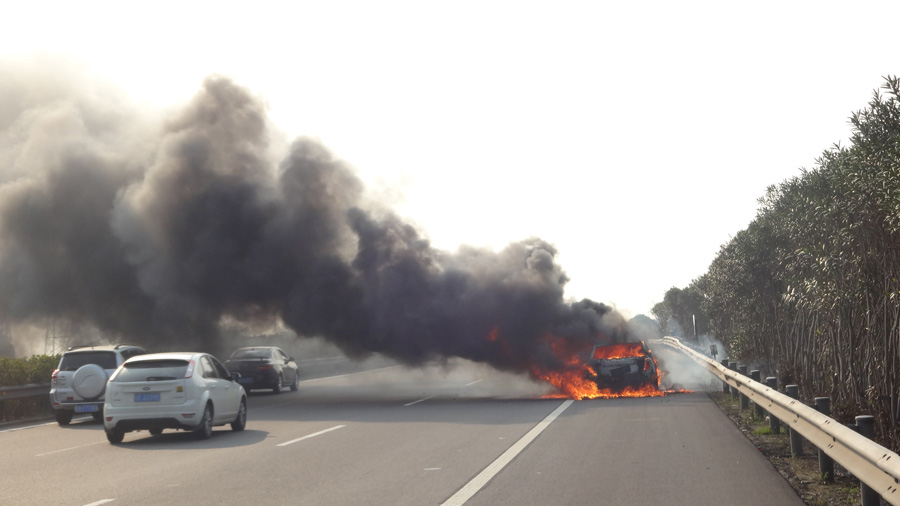 ��һ�γ��ں������������ȼ