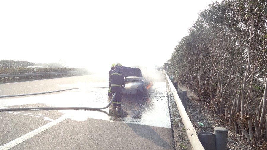 ��һ�γ��ں������������ȼ