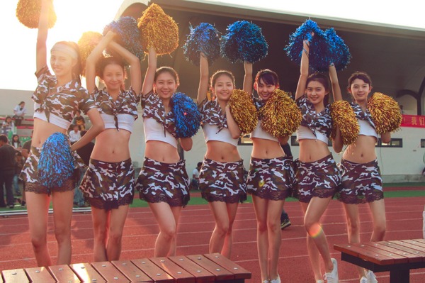 最美拉拉队清纯活力 献艺足球电视剧-最美,拉拉