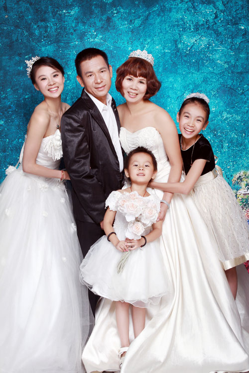 中国艺术体操名将写真邓森悦展示古典美