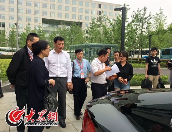 <!--biaoti-->宁波市委书记刘奇现场当起“推销员”<!--/biaoti-->