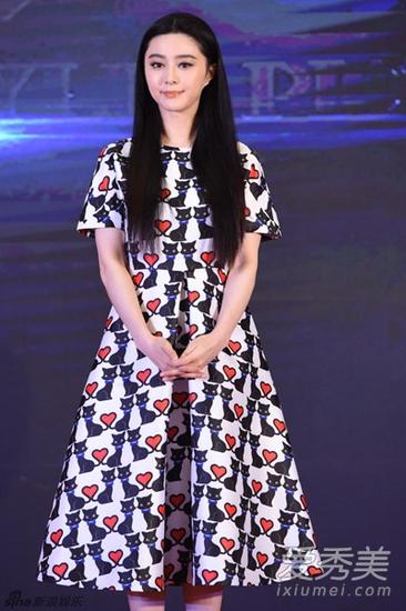 范冰冰扮嫩 一条印花裙少女心-印花,连衣裙,造