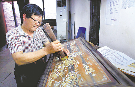 甘金云:做就要做好 40年只为骨木镶嵌-镶嵌,传