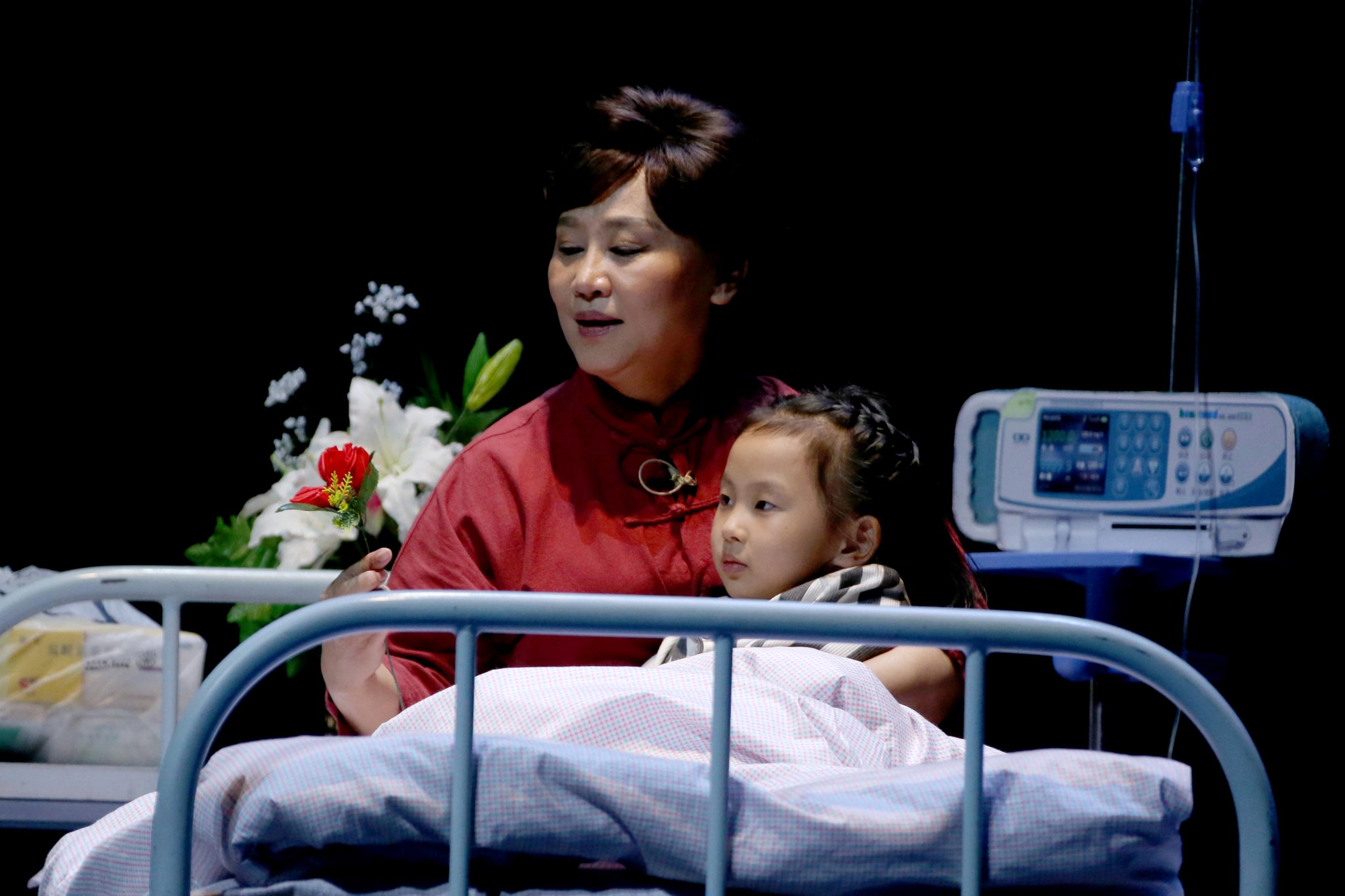 太平洋保险杰出员工林萍事迹演绎话剧《生命密码》全国首演-保险,全国,员工,太平,太平洋,-中国宁波网-财经