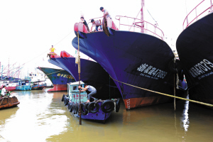 ���з�̨Ӧ����Ӧ����Ϊ��