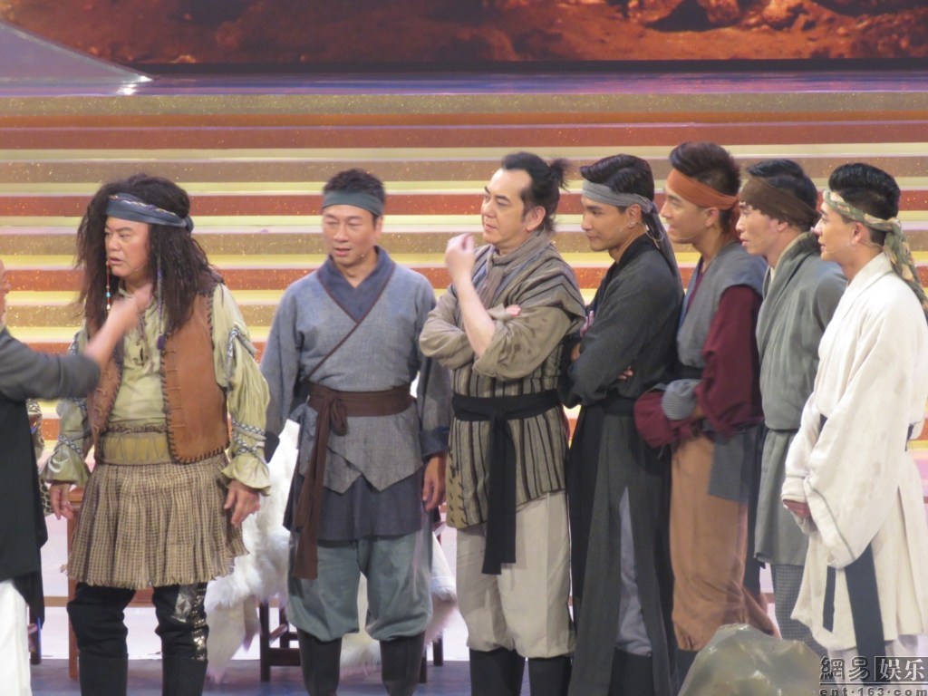 TVB48周年台庆晚会 过百艺人相聚场面热闹