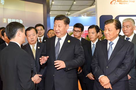 习近平视察“互联网之光”博览会