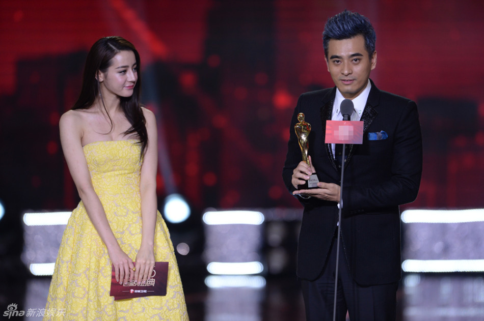 国剧盛典胡歌范冰冰获最佳男女演员 唐嫣霍建