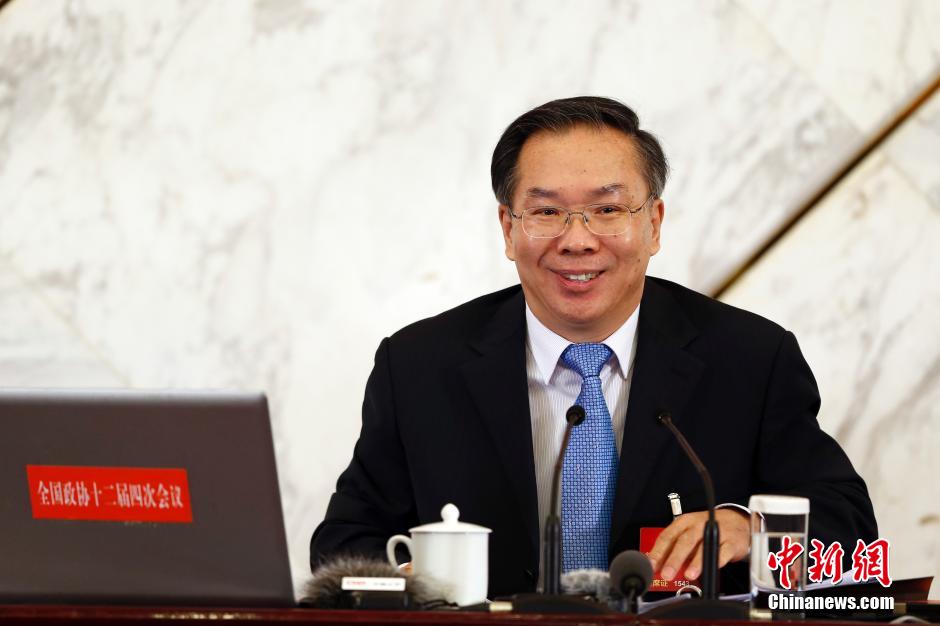 全国政协十二届四次会议新闻发布会 王国庆答记者问