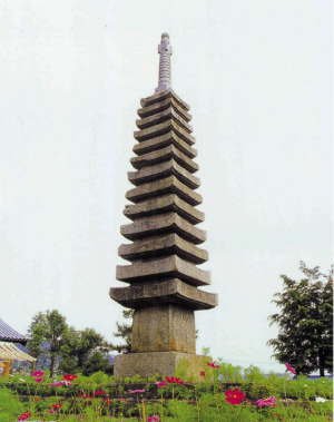 日本般若寺十三重石塔,为宋代明州工匠建造.