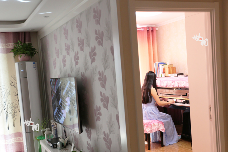 深夜列车美女乘务员的双面人生_中国宁波网_