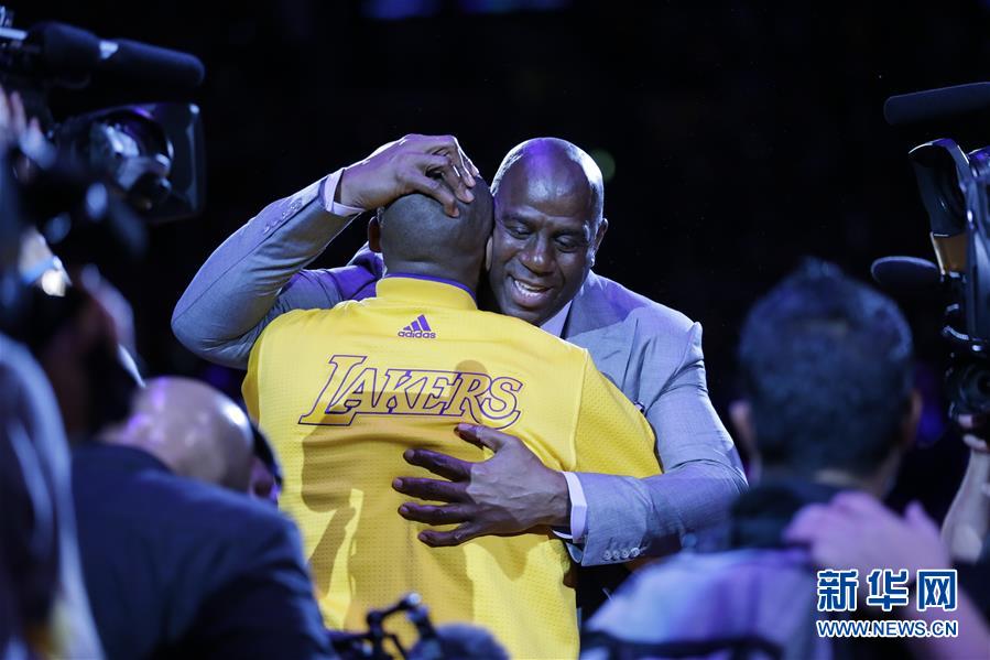 科比告别赛:湖人胜爵士