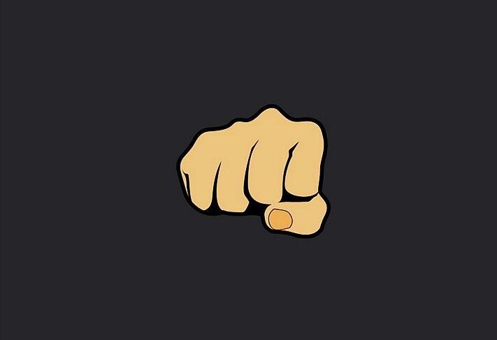 一、如何追求差异化和创新 其实从宏观层面来说,创新非常重要,为什么这么说?我们讲一个国家的经济由两个重要因素决定:一个是人口红利,一个是生产效率。 我们首先来谈谈人口红利。美国为什么过去几十年都是世界强国,处于霸国地位? 第一,美国有稳定的人口结构。移民政策决定了全世界每年有大量优秀的年轻人带着技术、专业、梦想涌到这个国度,给它输送新鲜的血液,让它人口结构非常稳定。 第二,美国一直是提倡创新的国家,他在政府服务、税收设计、监管层面等,都给创业带来了一个很好的孵化效果。 中国城市的老