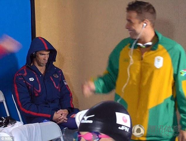 组图:飞鱼脸走红网络 网友调侃死亡之瞪