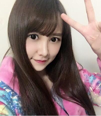 唐安琪烧伤后现已能下床 正积极做康健恢复治