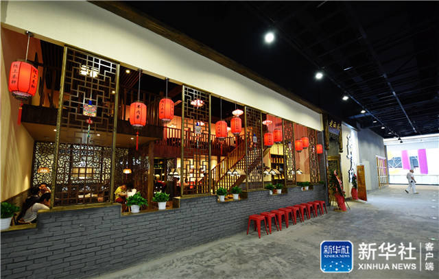 老厂房变身时尚购物中心