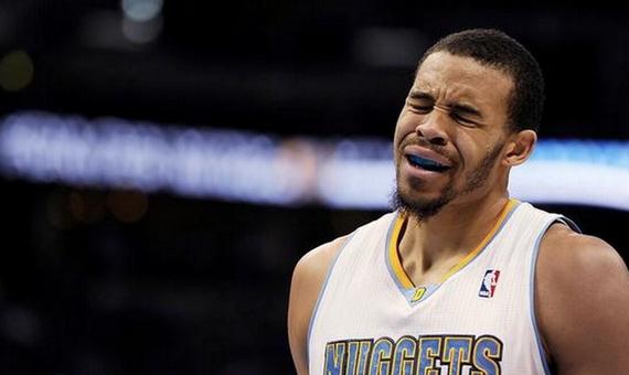 勇士5v5巴西影帝暴扣麦基 库里KD乐炸了-gif