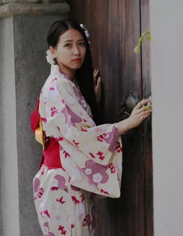 向往二次元,玩剑侠3,追日剧…顽皮的美少女也有小梦想