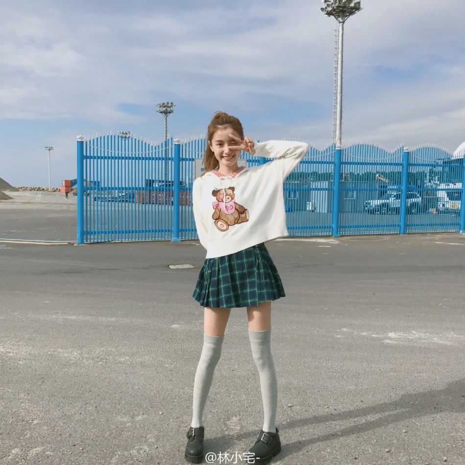 再一次初恋!网红林小宅超短裙纯美可爱