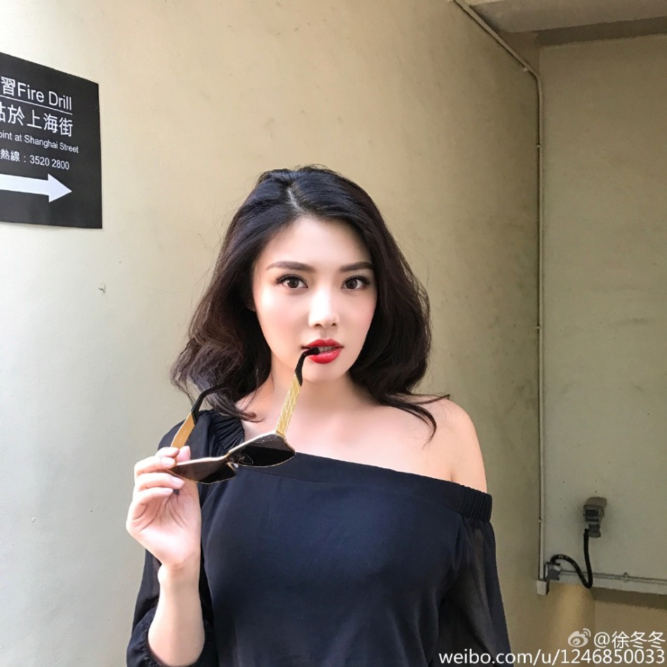 红唇杀!大嫂徐冬冬略施脂粉就迷死你