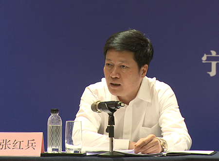 宁波市铁路建设指挥部副总指挥张红兵发布新闻