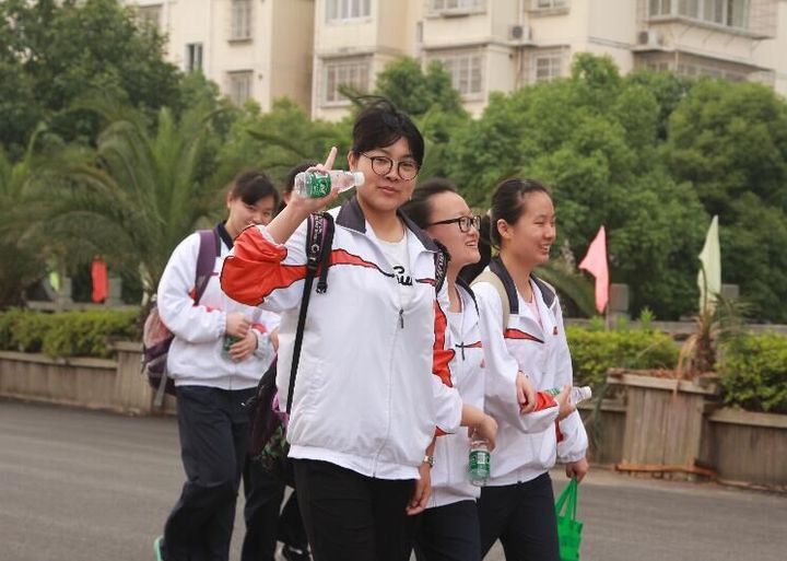 段子成真!高考语文阅读理解原文作者坦言:这道