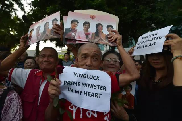 没有出庭受审的泰国前总理英拉 去了哪里?