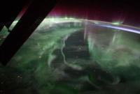 太空俯瞰北极之光：璀璨神秘 如入奇幻绿光之城(图)