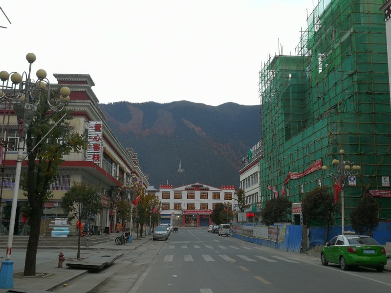 直击林芝地震现场:目前秩序正常