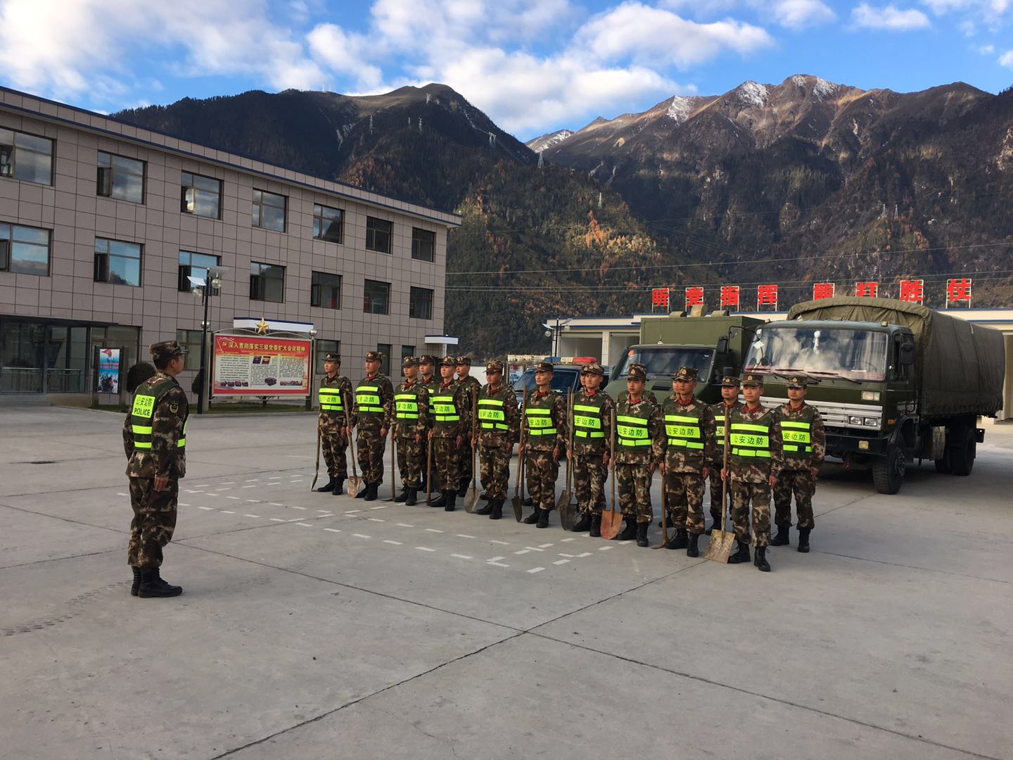 直击林芝地震现场:目前秩序正常