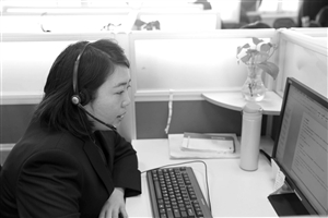 记者跨界客串12345话务员 4小时接了60通电话