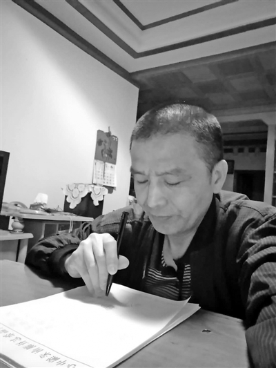 郭先生想把这曲宁波恋歌永远留在这座城