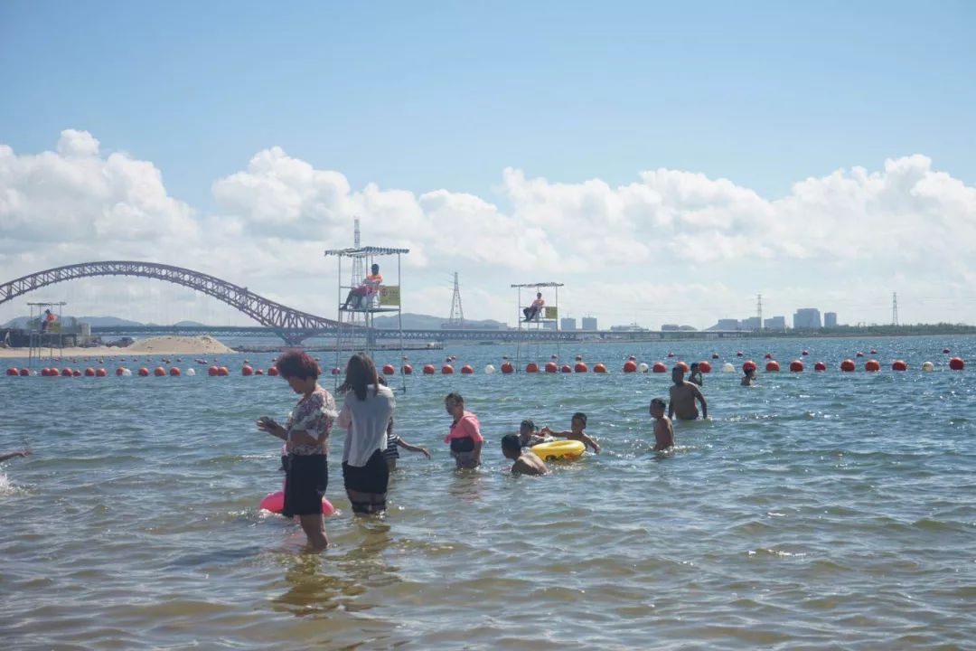 宁波万人沙滩开放了!现场人人人人人!