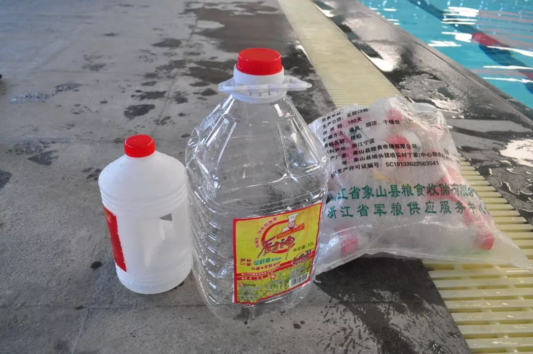 几个饮料瓶竟然可以当救生衣 来看象山消防大