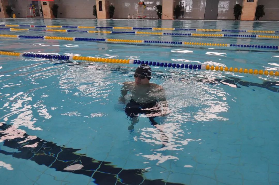 几个饮料瓶竟然可以当救生衣 来看象山消防大