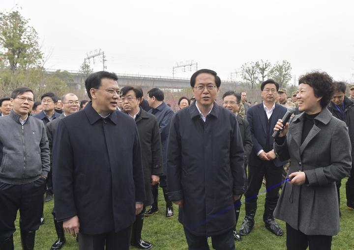 省党政军领导参加义务植树活动 车俊袁家军参加
