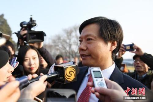 雷军。<a target='_blank' data-cke-saved-href='http://www.chinanews.com/' href='http://www.chinanews.com/'>中新社</a>记者 张娅子 摄 雷军。<a target='_blank' data-cke-saved-href='http://www.chinanews.com/' href='http://www.chinanews.com/'>中新社</a>记者 张娅子 摄