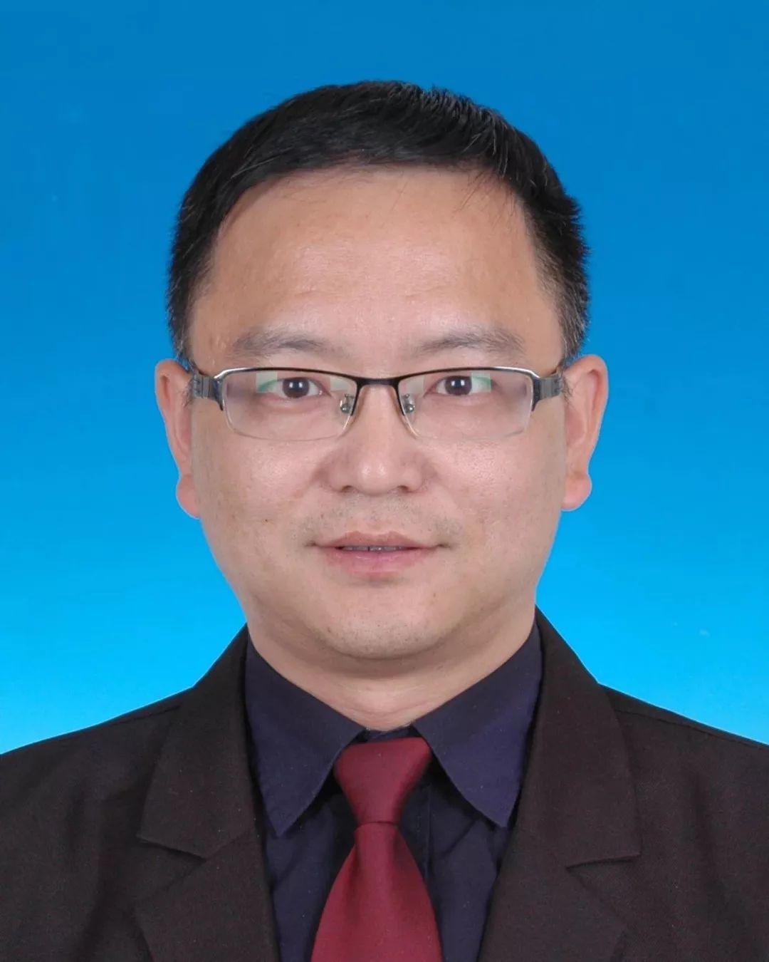 镇海区拟选拔任用区管领导干部任前公示通告