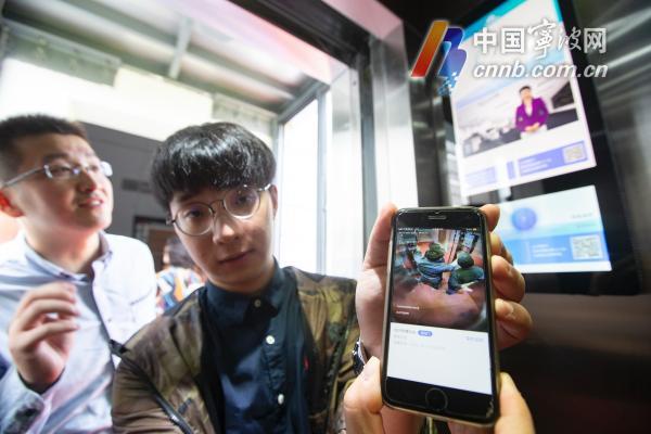 物联网系统通过智能化设施,能实时监控电梯运行状况。