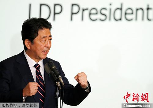 资料图:日本首相安倍晋三。 点击进入下一页