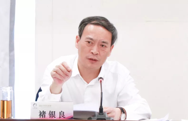 (宁波市委常委,东钱湖旅游度假区党委书记褚银良部署工作)
