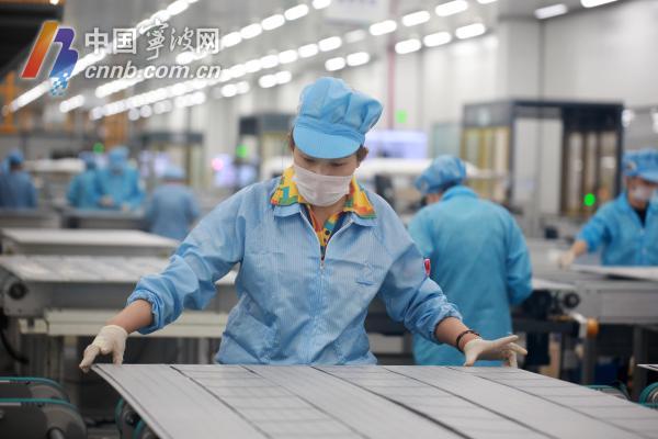 电子信息制造业是我市快速崛起的产业集群之一。(宁海县委宣传部供图).jpeg