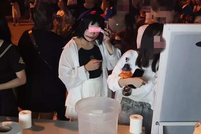 多地地铁限制装扮惊悚者进站:引起秩序混乱或被行拘