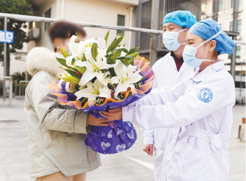 从确诊到治愈用了14天,鄞州首例治愈患者昨出院