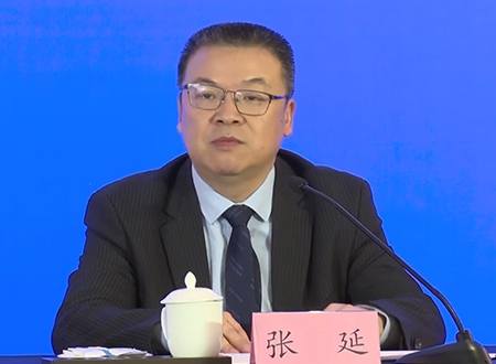宁波市商务局局长,中东欧博览会组委会办公室副主任张延发布新闻