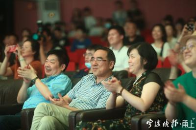 手机vr大型游戏中文版 00300643502_7c033b06.jpg