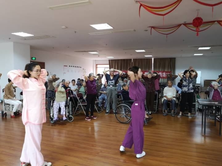 养老院活动2.jpg 养老院活动2.jpg