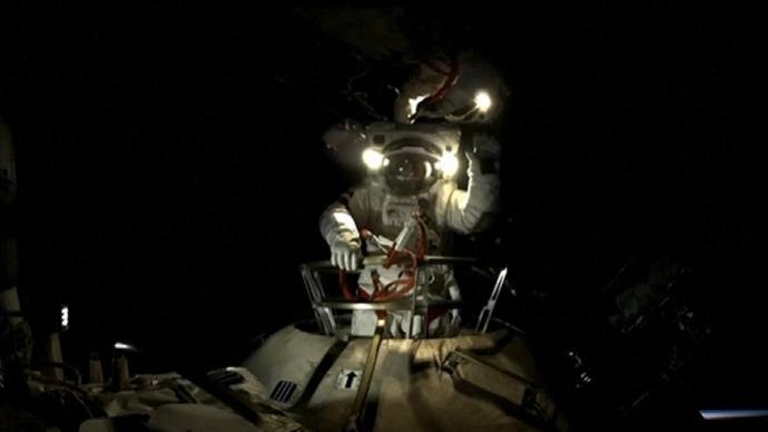 神十三航天员完成手控遥操作天舟二号与空间站交会对接试验