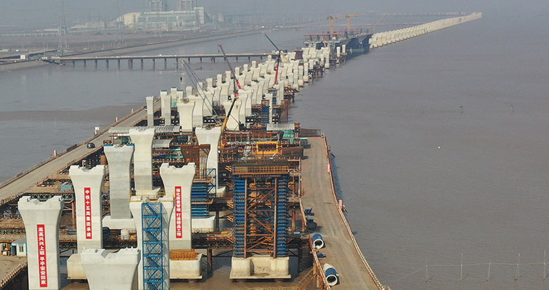 杭甬复线滨海高架桥主体工程完工