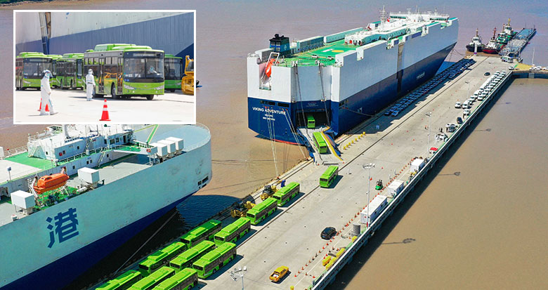 护航"中国制造"出海 70辆安徽客车在宁波舟山港登船